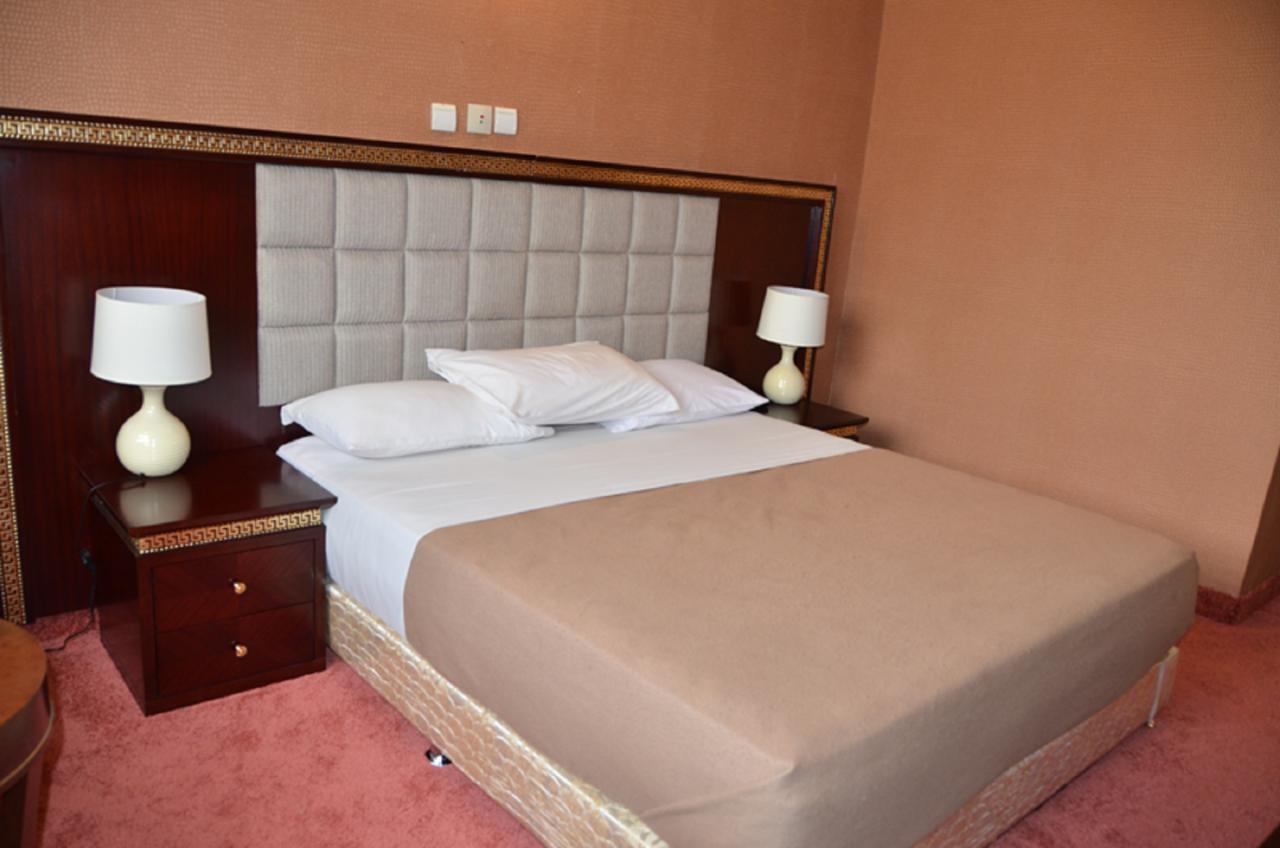 Hotel Palm Beach 瓦加杜古 外观 照片